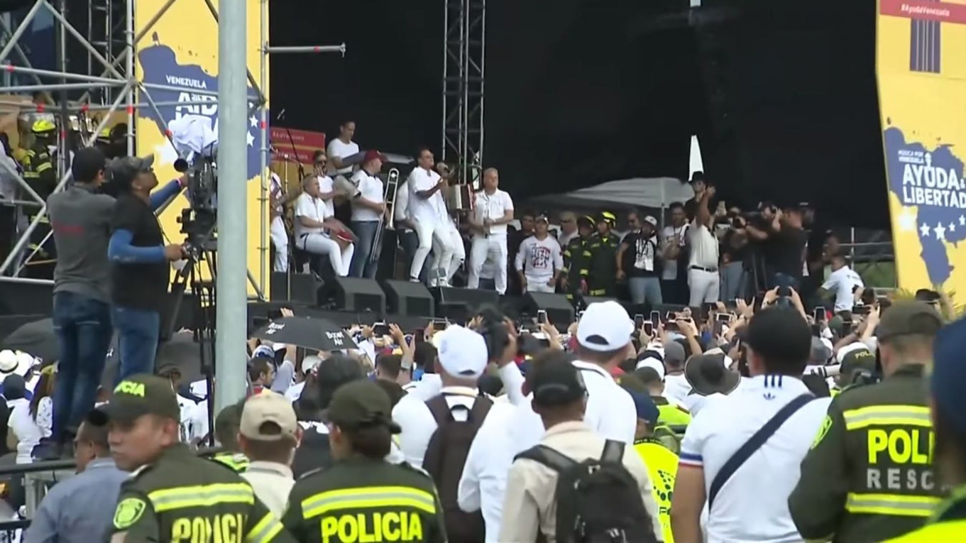 Венецуелското правителство нареди да бъде затворена частично границата с Колумбия