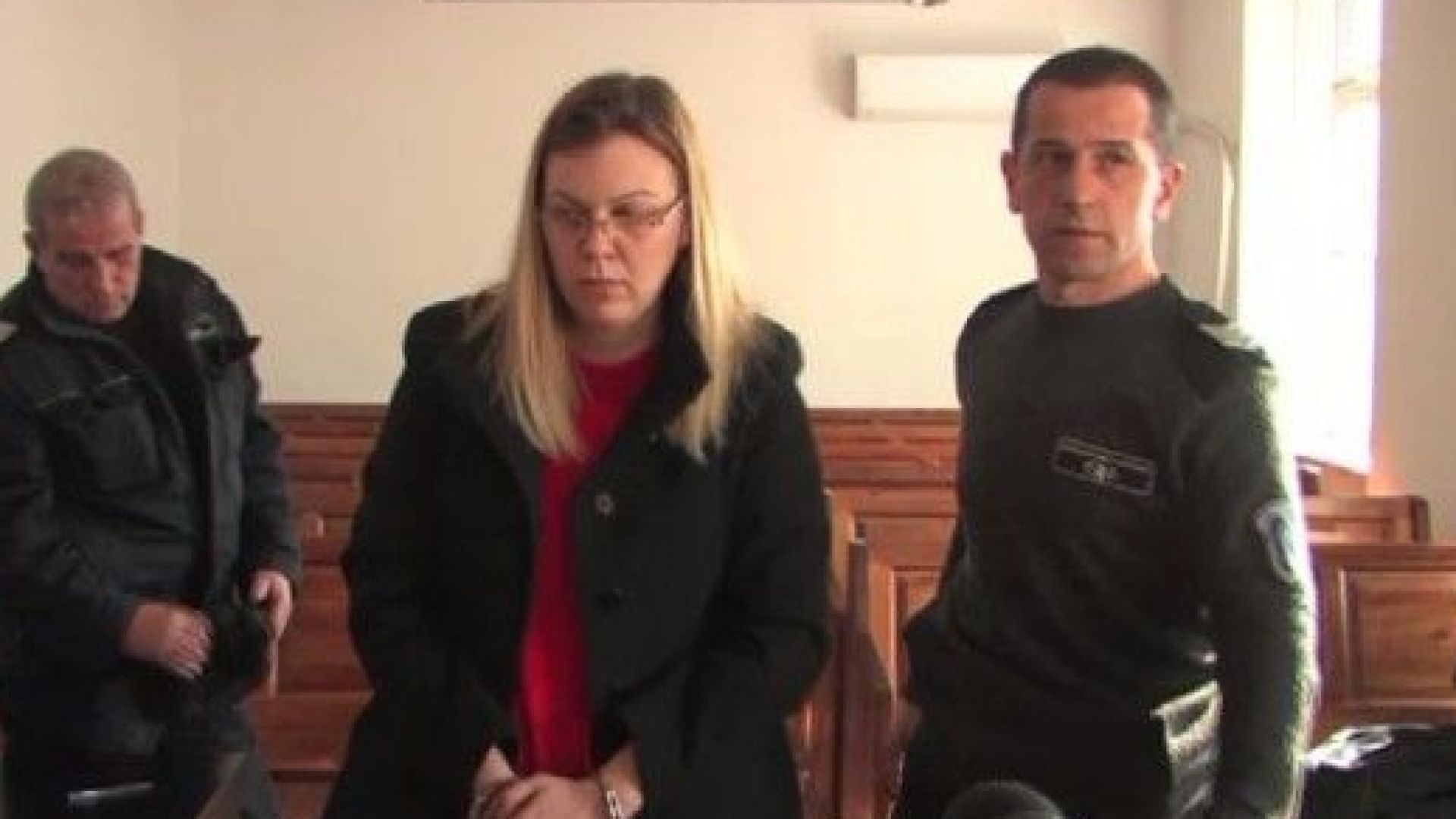 Обвинената в отклоняване на пари в особено големи размери управителка