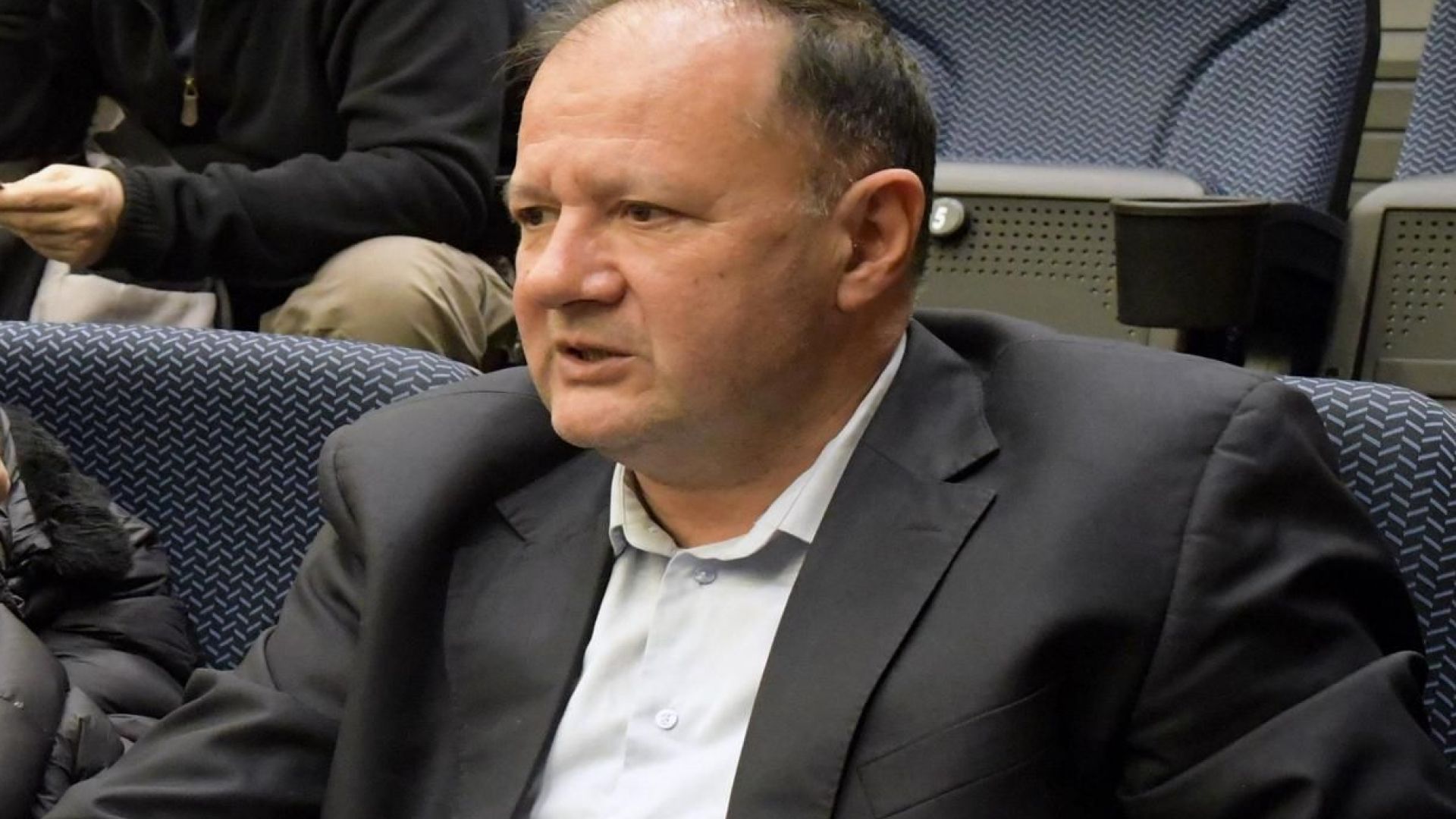 Виж още Станишев Не приеха протегнатата ми ръка битката продължава