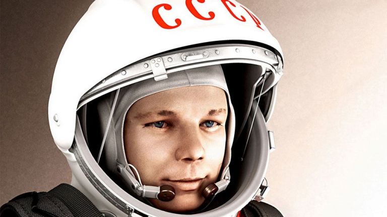 "Роскосмос" праща двама туристи на полет около Земята по пътя на Гагарин