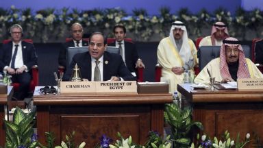 Европа не може да дава на арабите уроци по човешки права, заяви египетският президент
