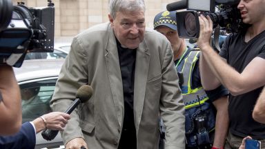 Съдебно жури: Ковчежникът на Ватикана е блудствал с деца