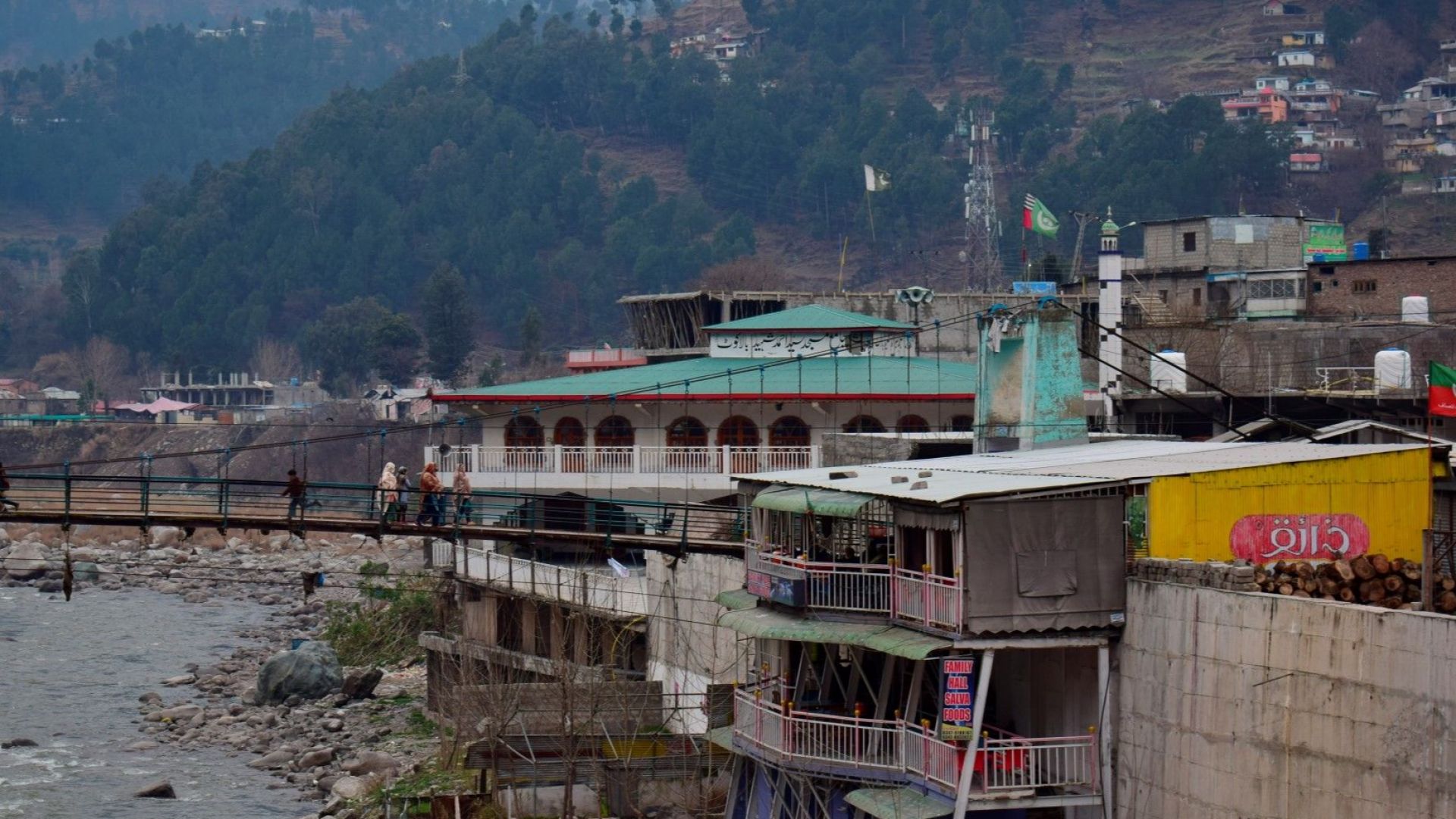 Индия заяви че е нанесла въздушни удари срещу кашмирски бойци