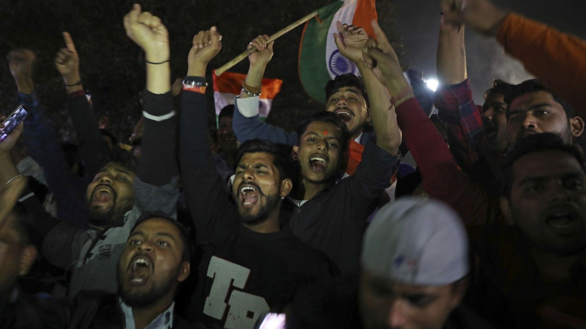 Пакистан заяви че е нанесъл въздушни удари в индийската част