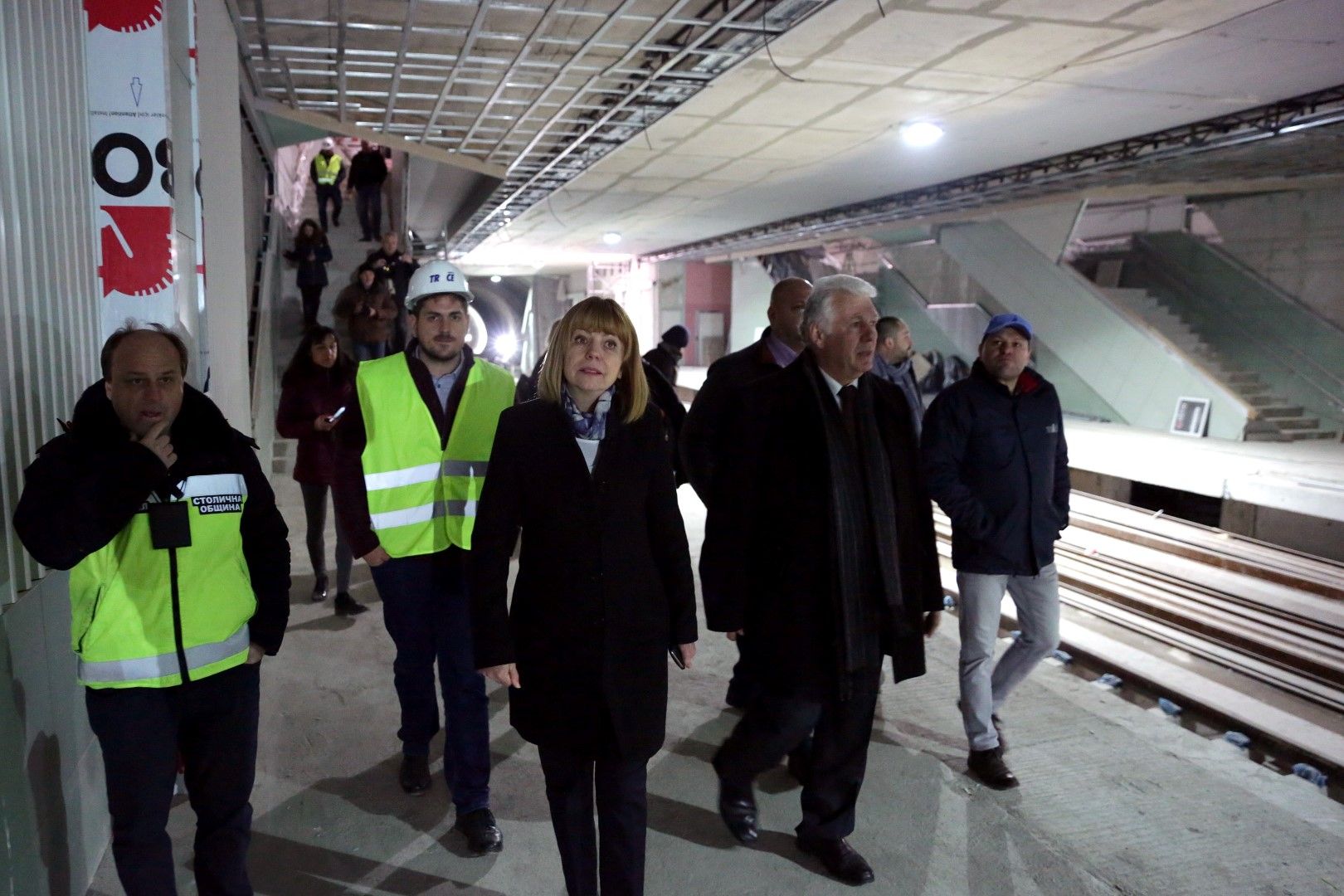 Кметът Йорданка Фандъкова оглежда почти готова нова метростанция