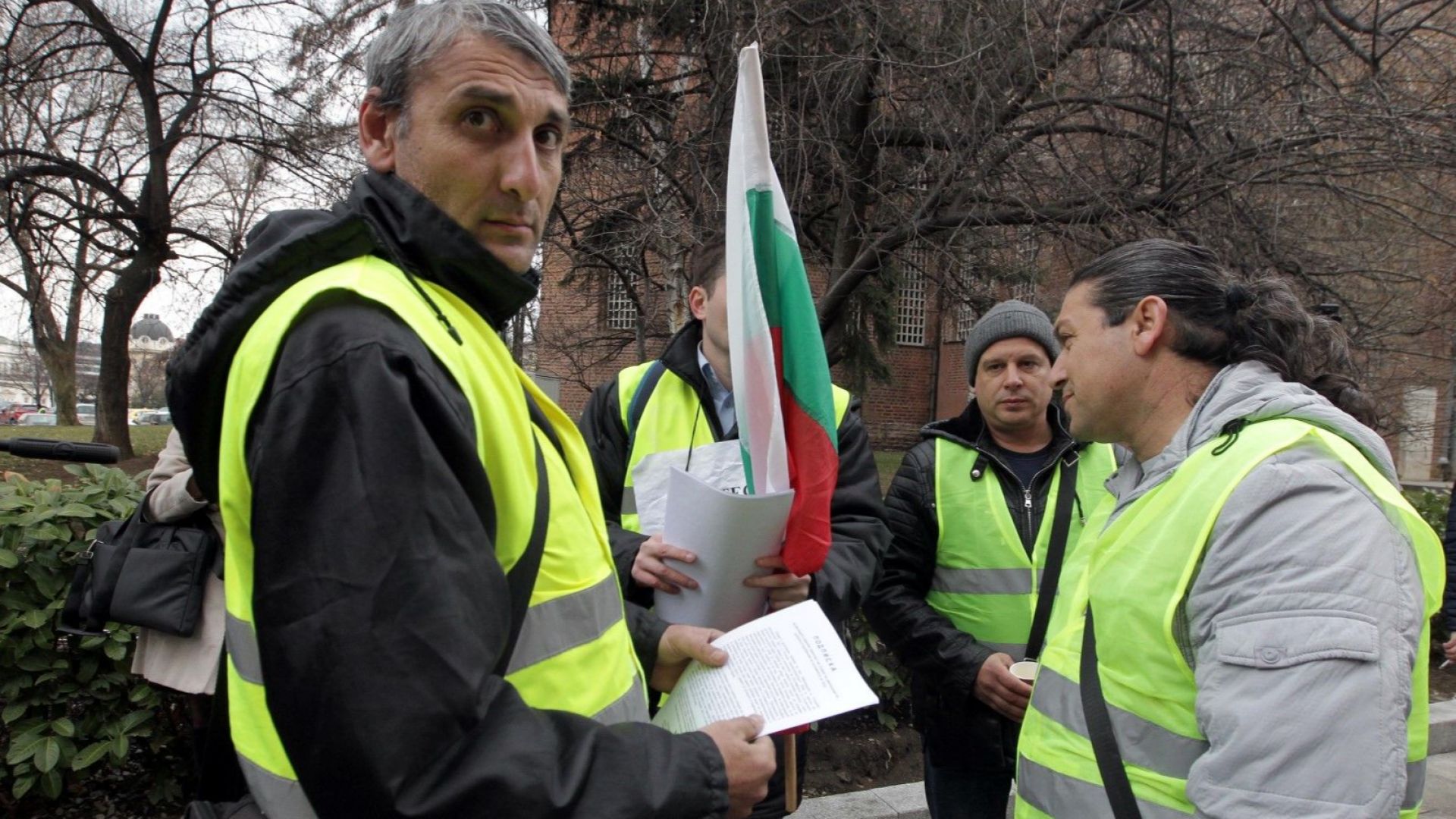 Водачи от градския транспорт в София разпространиха отворено писмо до