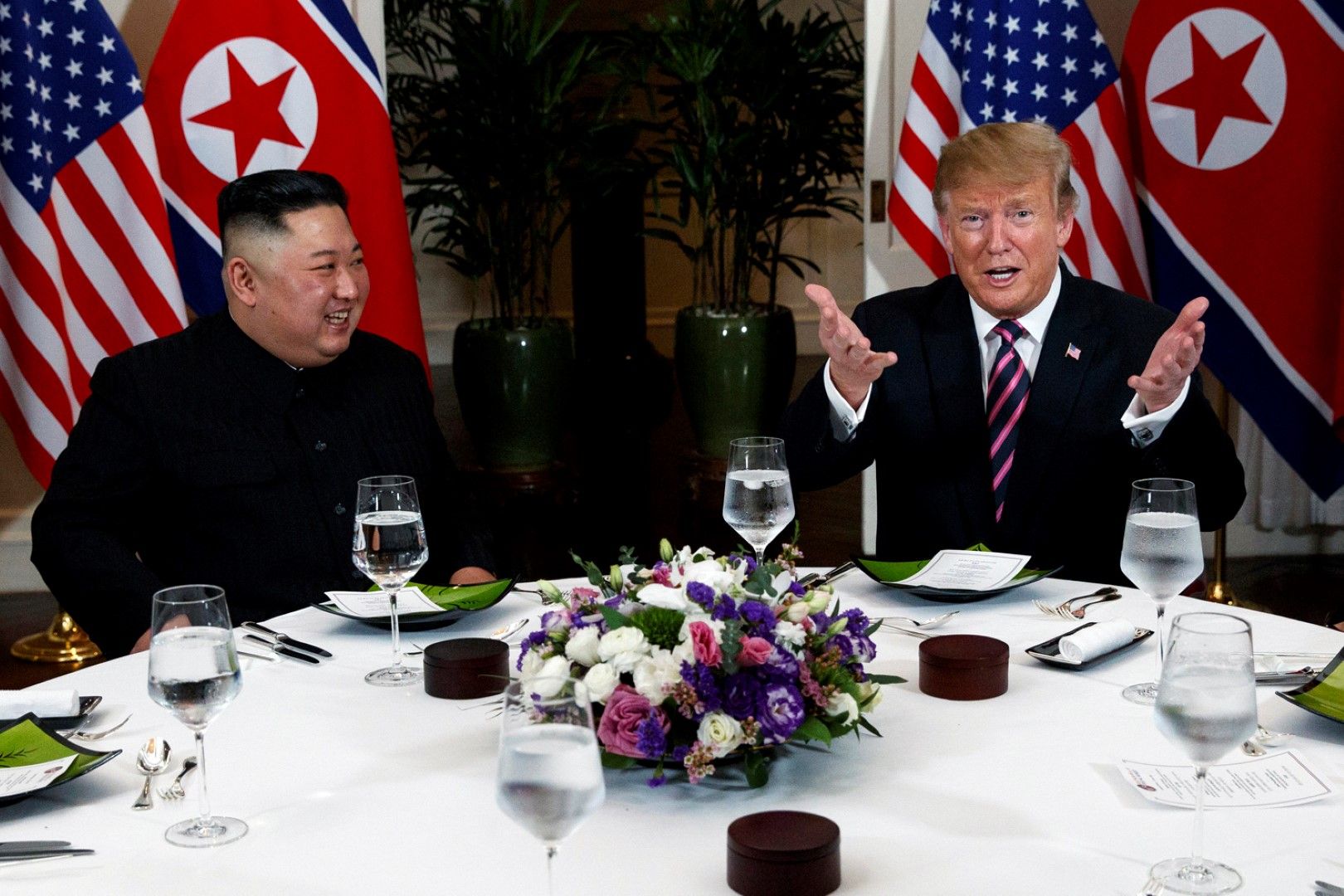 Ким и Тръмп бяха във видимо добро настроение 