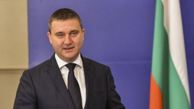 Горанов: Димитър Костов можеше да почака с оставката си