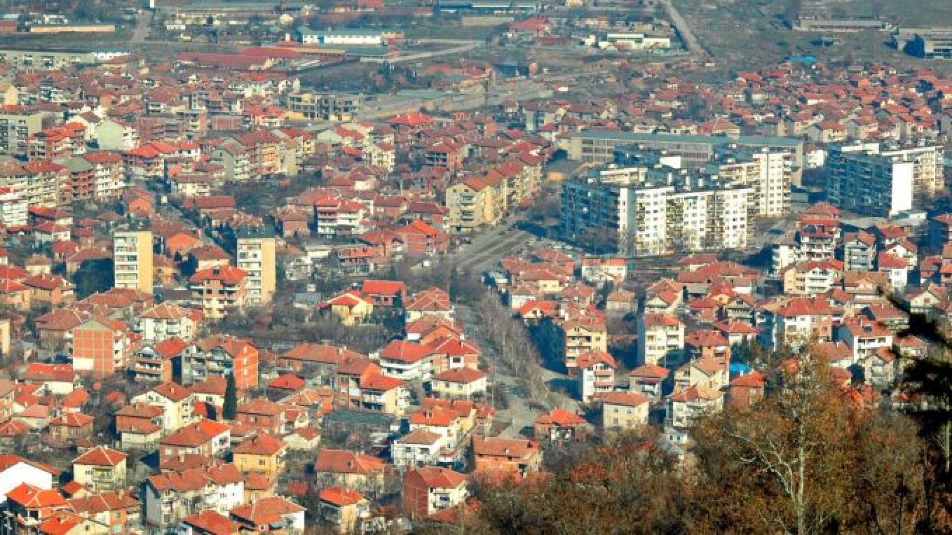 Недоволството на петричани срещу решението за смяна на епархийския наместник