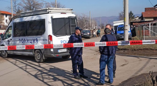 Мъж почина след побой на оживено място във варненското село Езерово