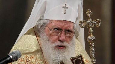 Патриарх Неофит приема папата в Светия синод