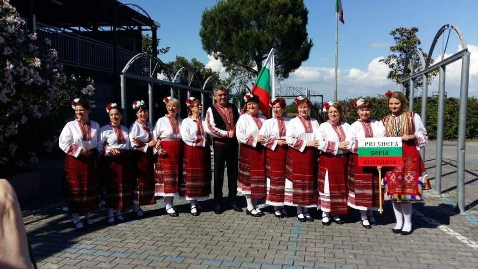 В Министерството на туризма се получават снимки и видеа от