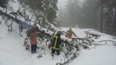 Остава бедствено положението в Смолян Благоевград Петрич и още 7