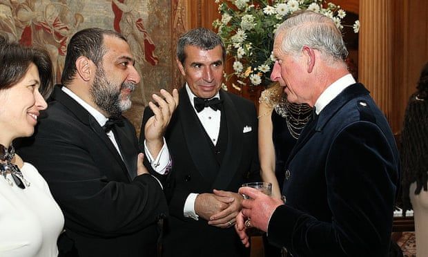 Варданян и принц Чарлз по време на официалната вечеря през 2014 година