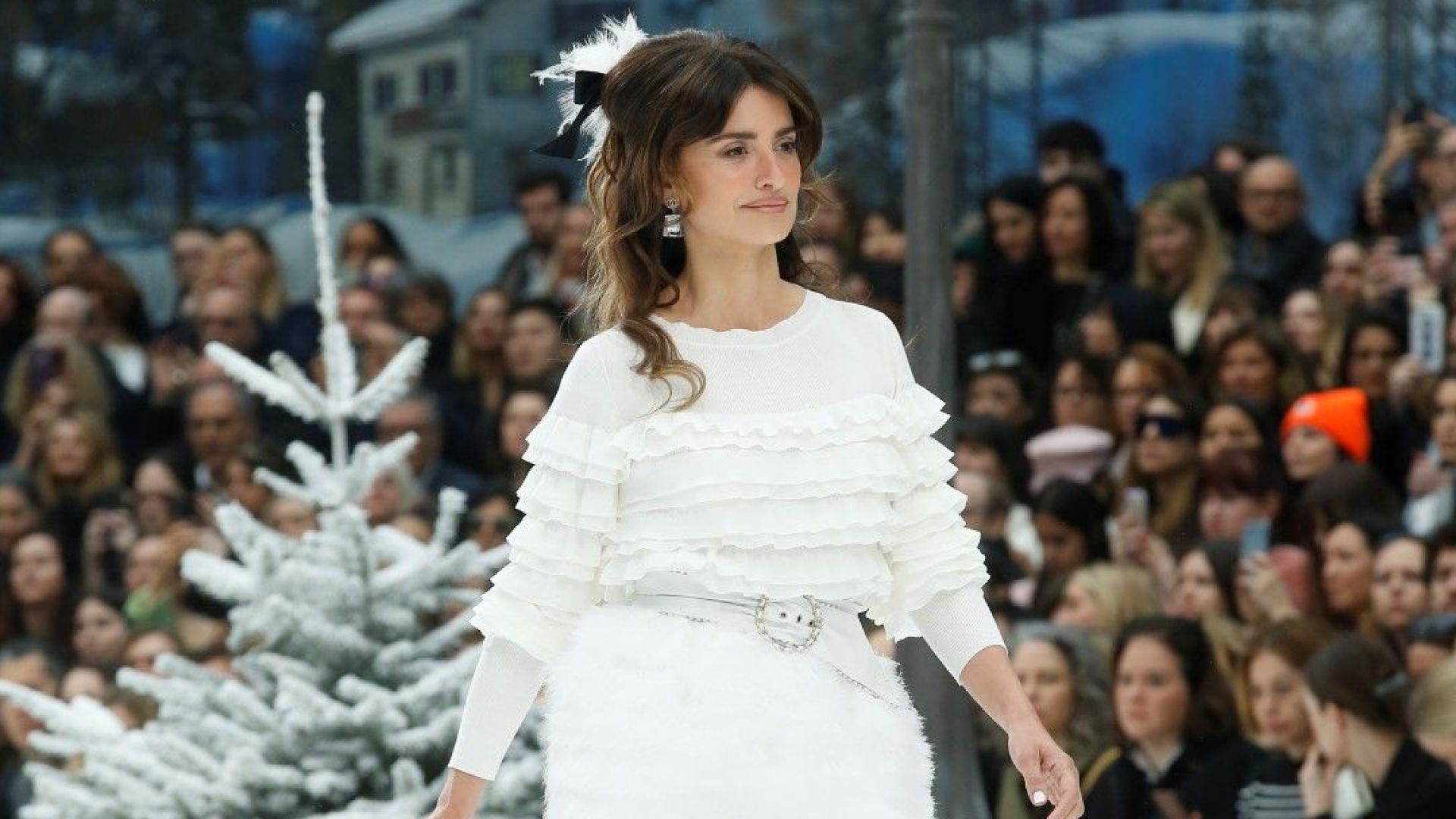 Chanel представи последната колекция на Лагерфелд в Париж