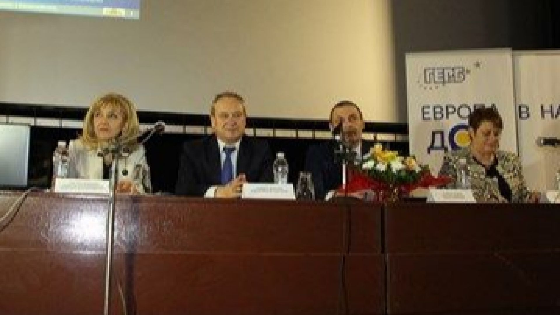 Строителството на автомагистрала Хемус между пътен възел Белокопитово и Буховци