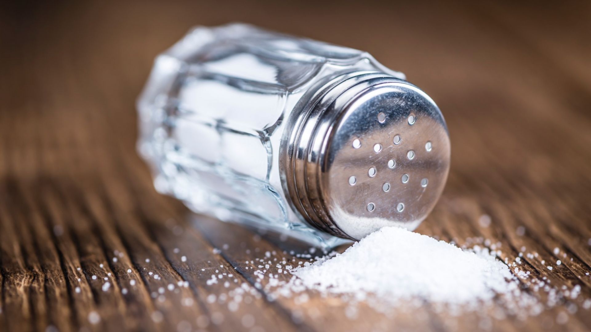 Близо 30 тона опасна сол е изтеглена от пазара