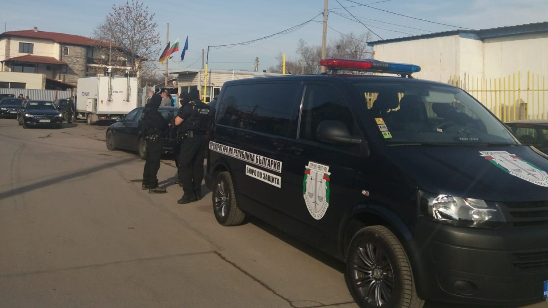 Специализирана полицейска операция по разкриване на престъпления за държане и