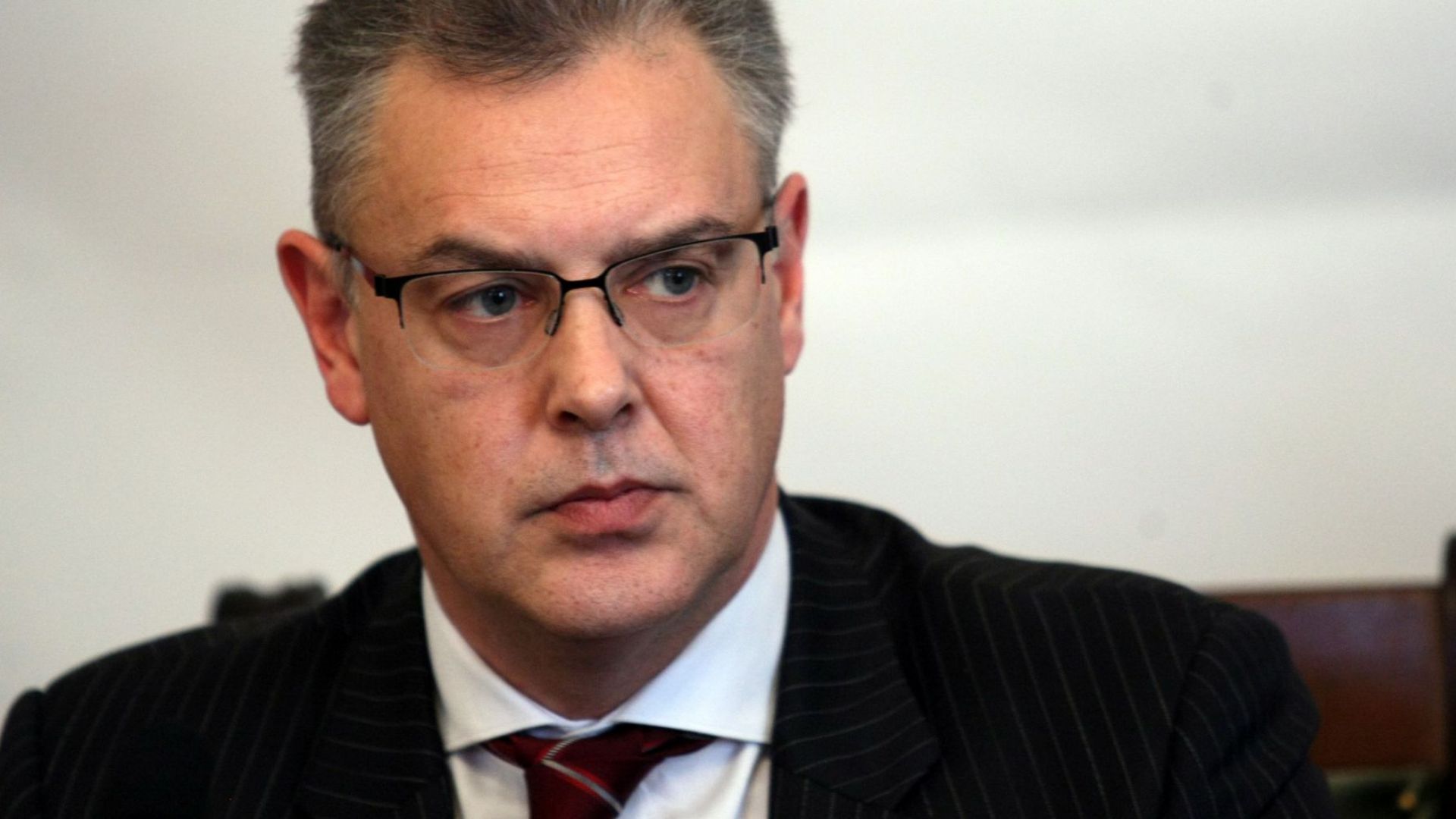 Изборът на фирма за доставка на машини за гласуване на