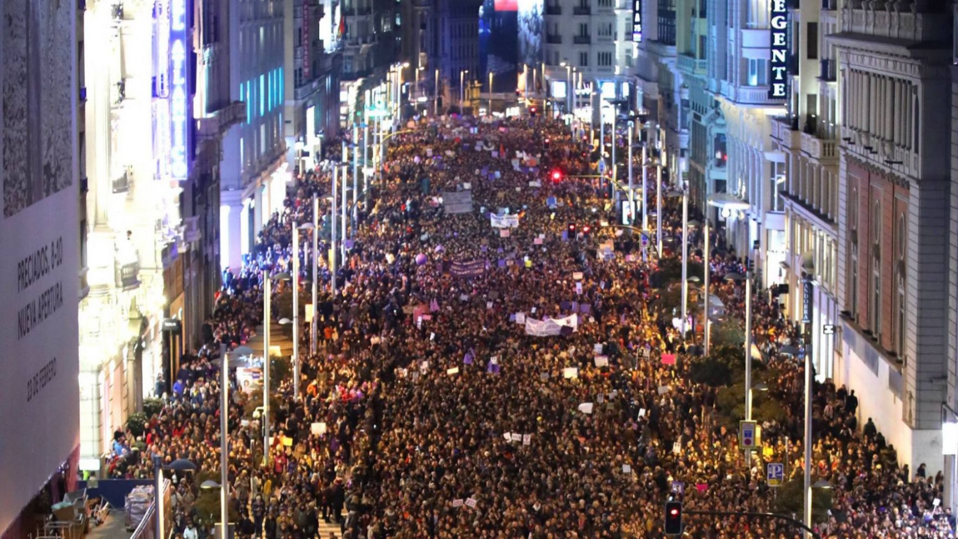 Шумна демонстрация за Международния ден на жената в Мадрид
