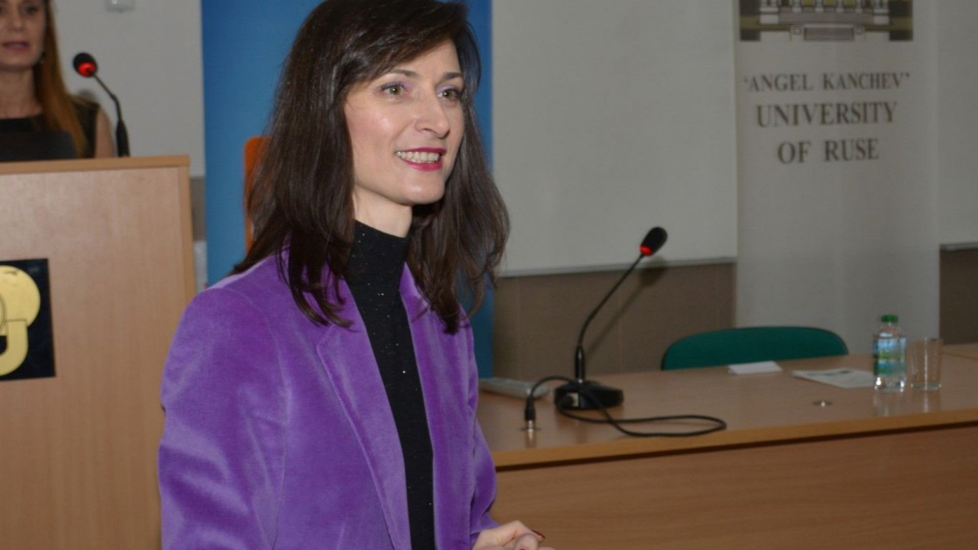 Избраната за евродепутат Мария Габриел не е подала отказ пред