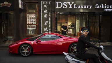 Продажбите на коли в Китай спадат девет месеца поред