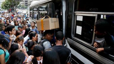 Бедствено положение в Каракас, няма ток, вода, телефони и метро не работят
