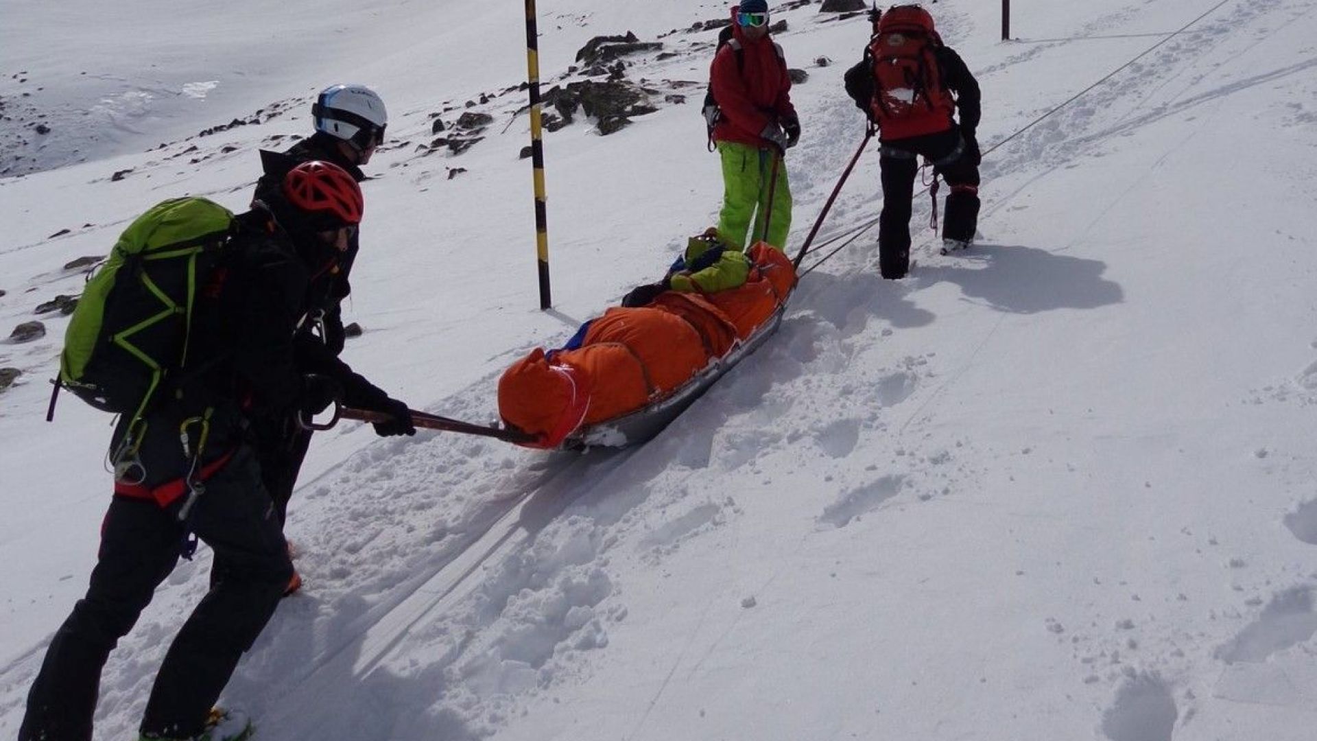 Британски скиор загина на място след силен удар в дърво в Банско