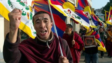 Тибетски активисти отбелязват 60 години от въстанието срещу Китай