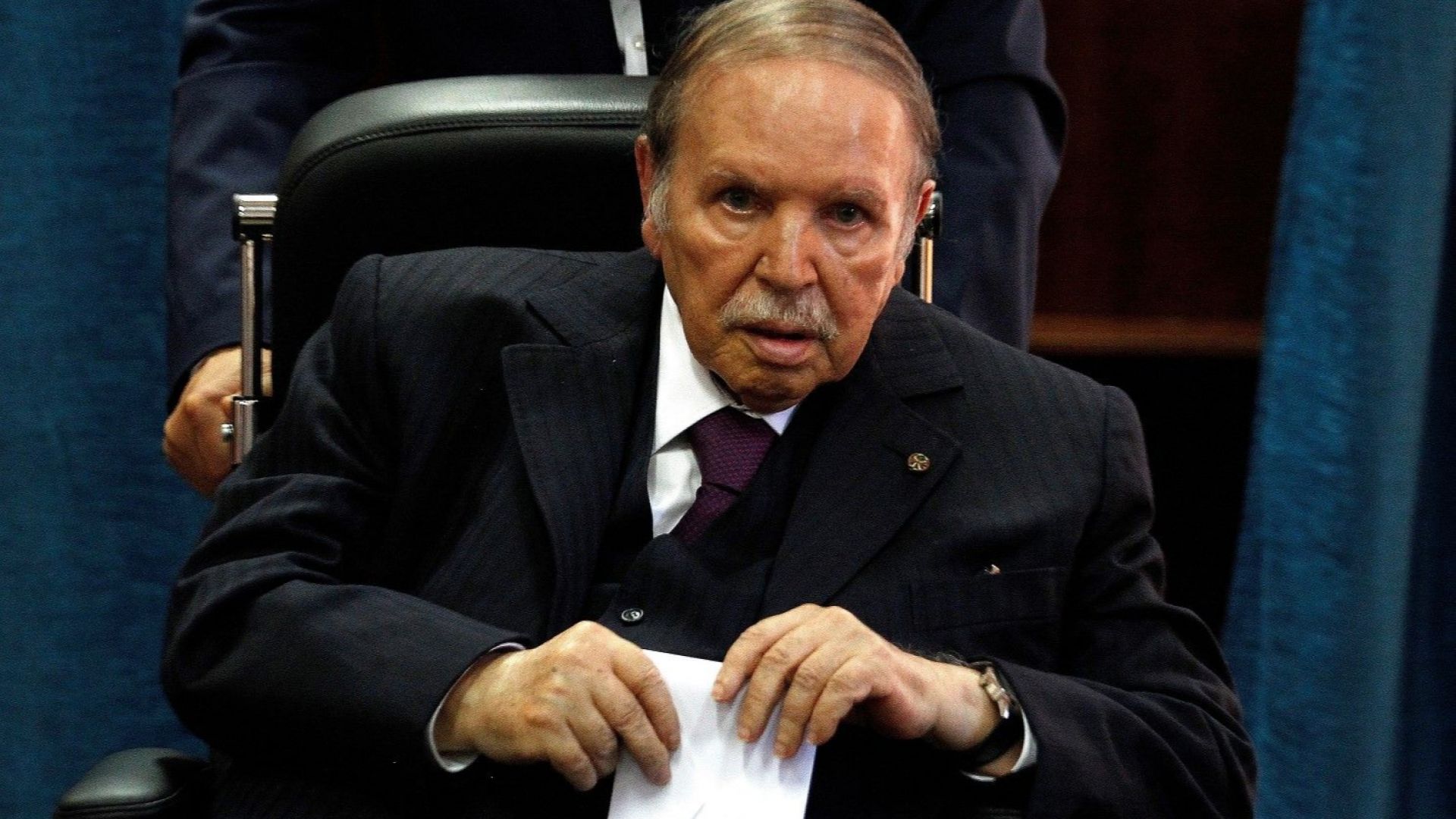 Алжирският президент Абделазиз Бутефлика се завърна днес в Алжир след