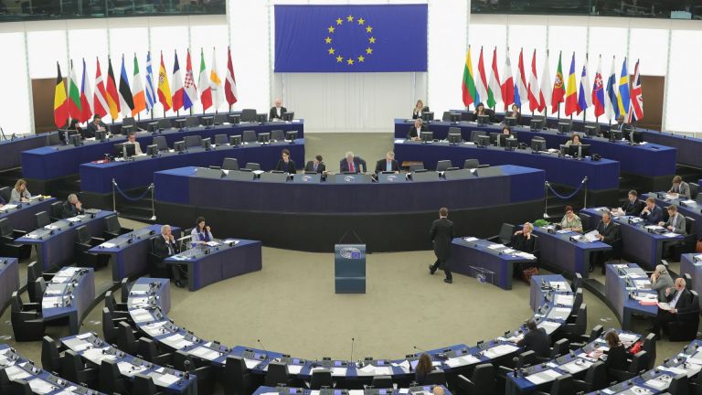 Снимка: В Европарламента се опасяват от руска намеса в изборите в България