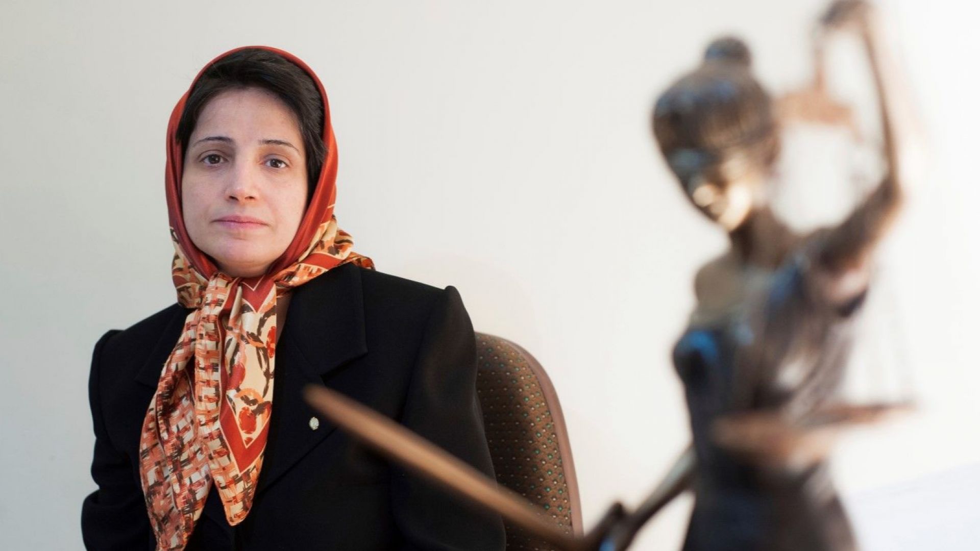 Иранската правозащитна адвокатка Насрин Сотудех е била осъдена на 38