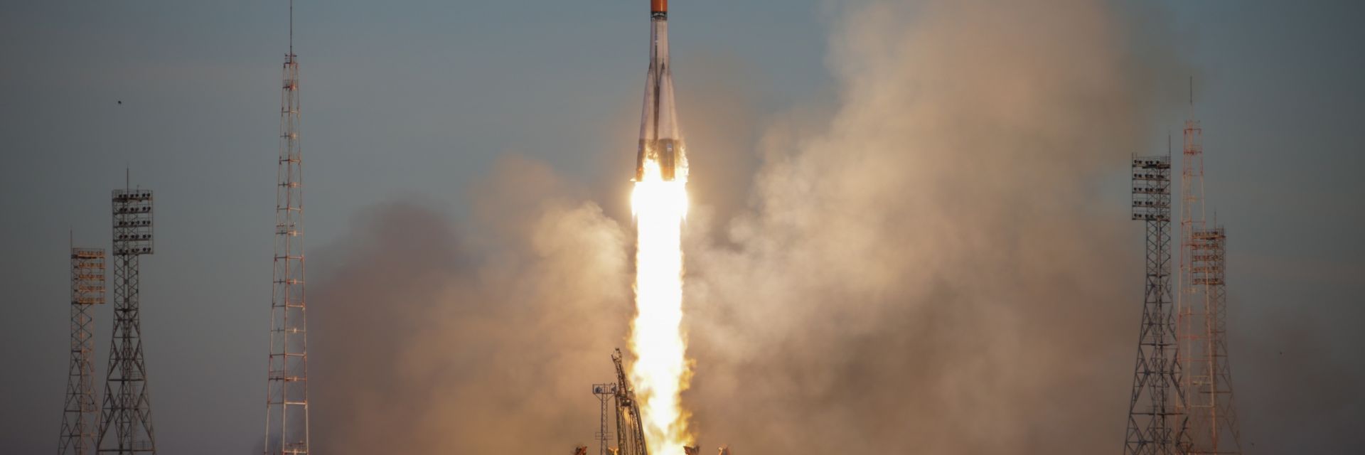 "Союз" с пореден успешен старт с хора на борда