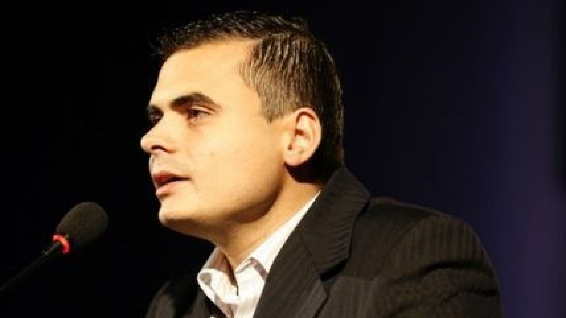 Българската държава е създадена през 632 г когато Кубрат се