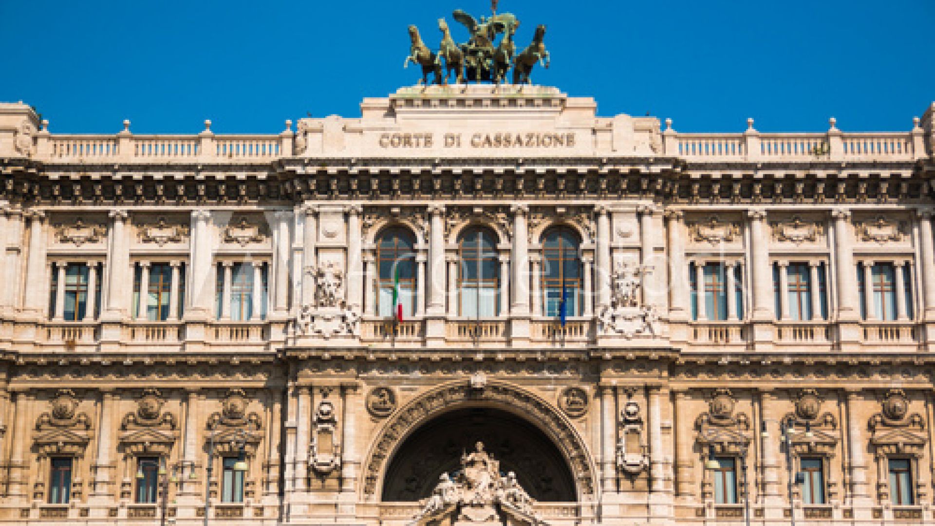 Италианската общественост беше силно възмутена от съдебно решение оневиняващо насилници