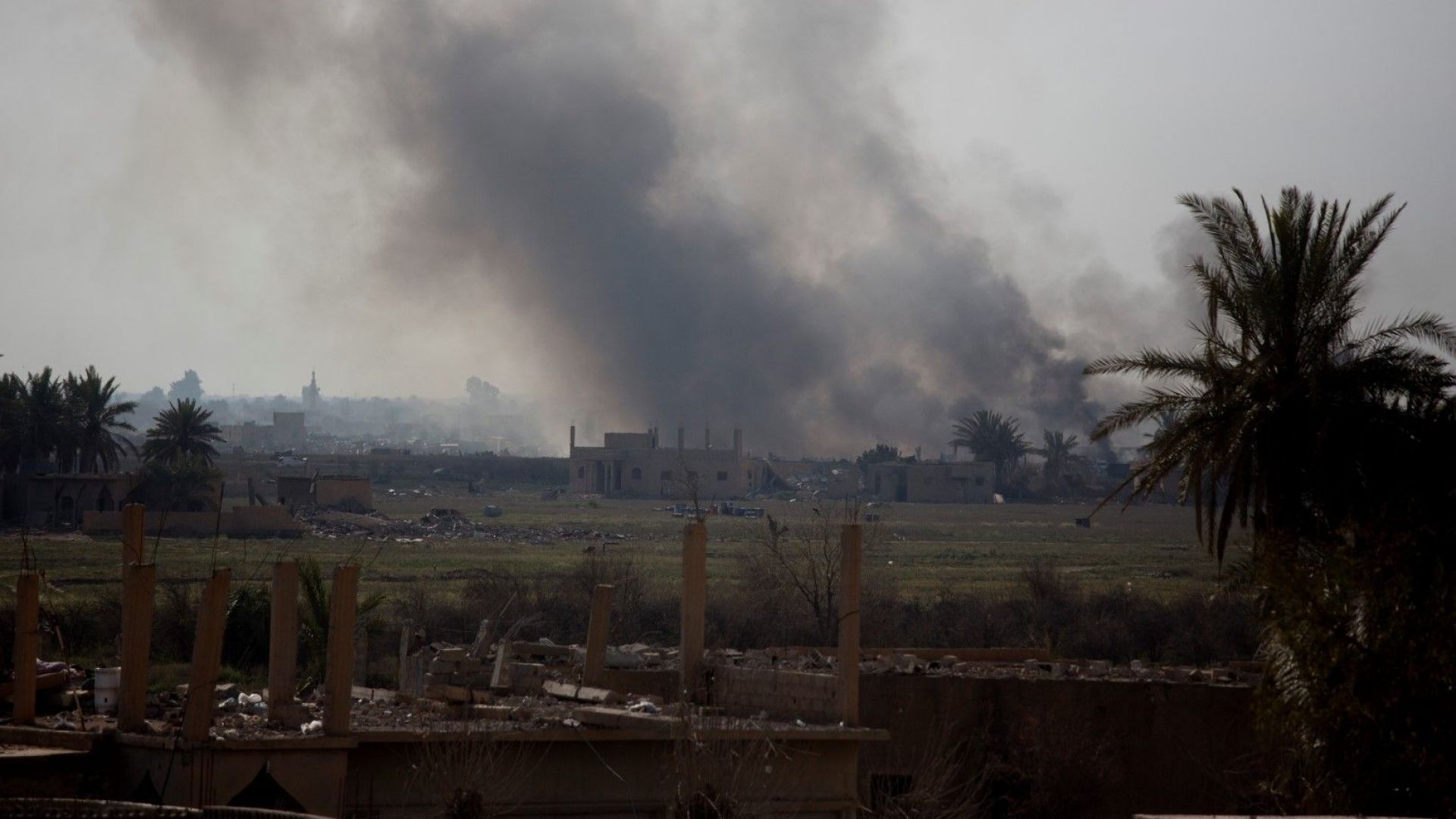 Най малко 13 цивилни включително 6 деца бяха убити вчера при