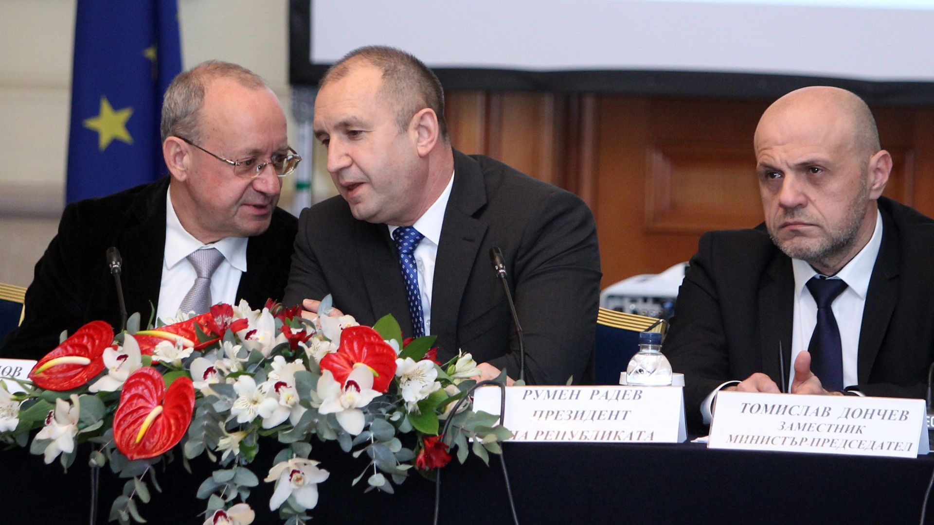 Държавата трябва да осигури еднакъв и справедлив достъп до обществени