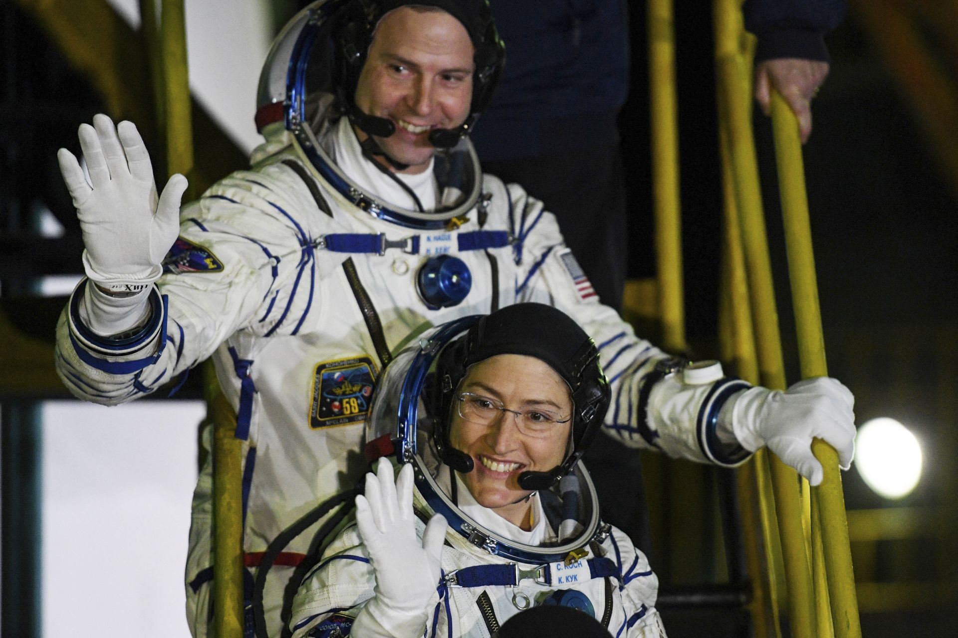 Астронавтите от НАСА Ник Хейг и Кристина Кох