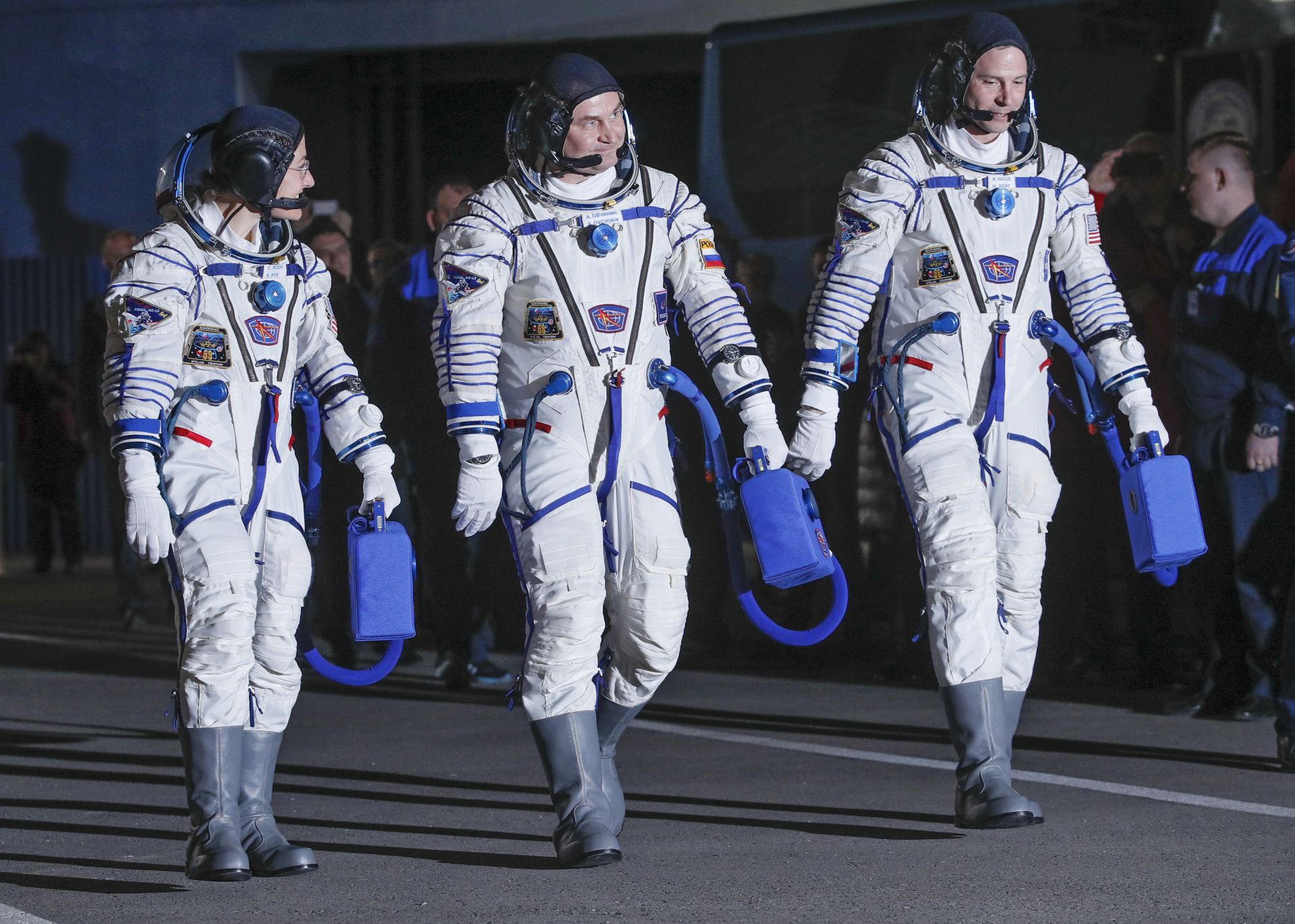 руският космонавт Алексей Овчинин и астронавтите от НАСА Ник Хейг и Кристина Кох