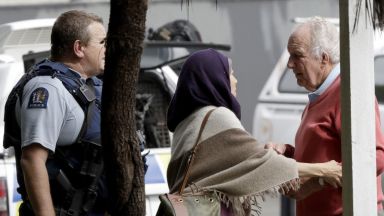 Множество жертви при атаки срещу две джамии в Нова Зеландия