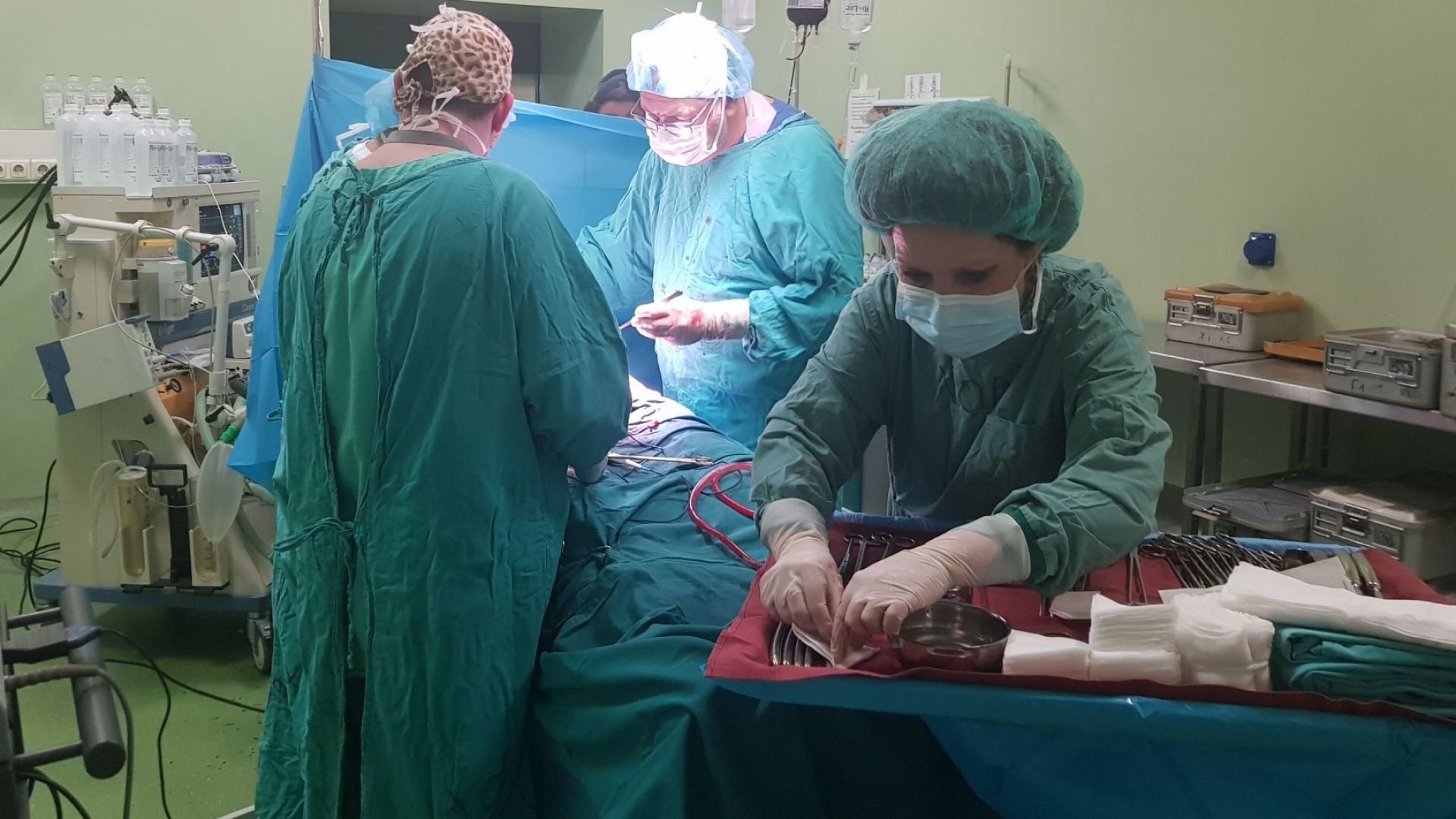 Лекари от двете университетски болници Пирогов и Майчин дом изродиха