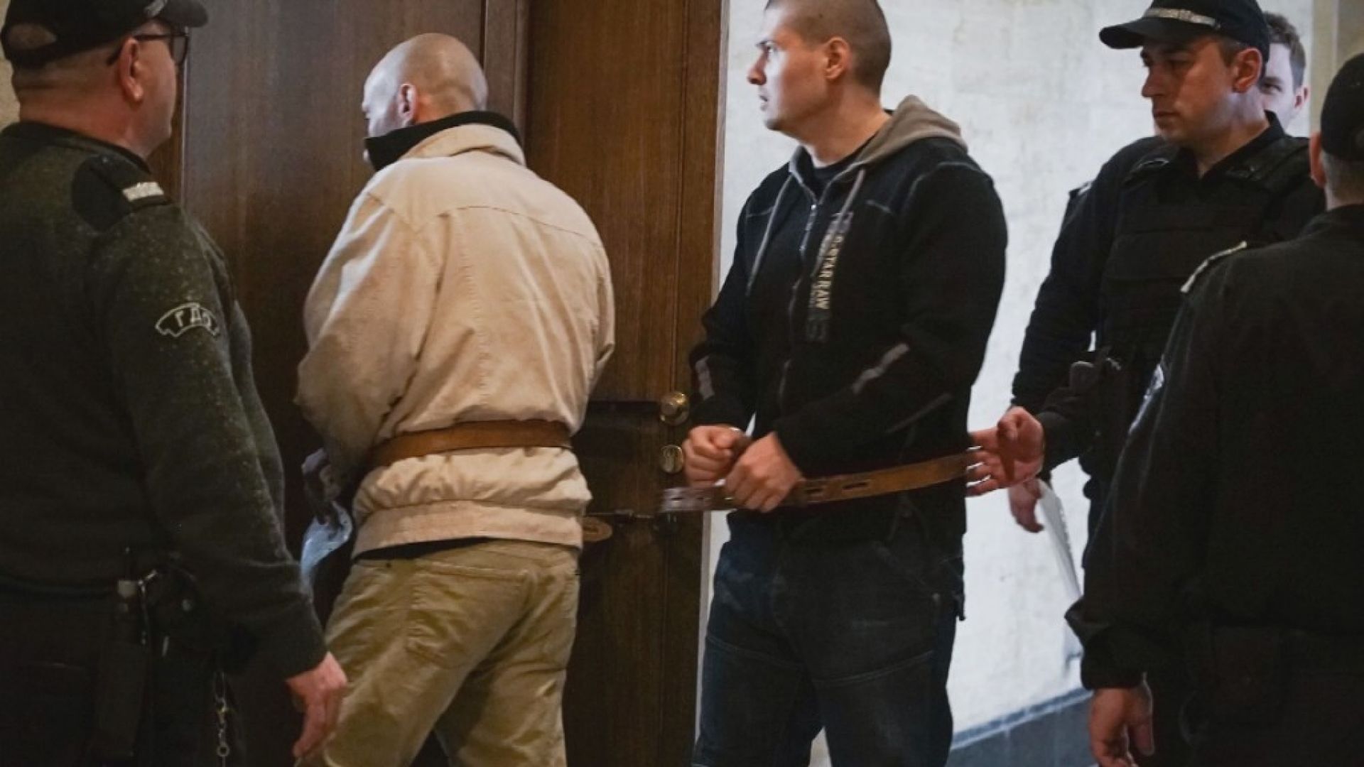 Затворници започнаха съдебна битка за право на интимен живот зад