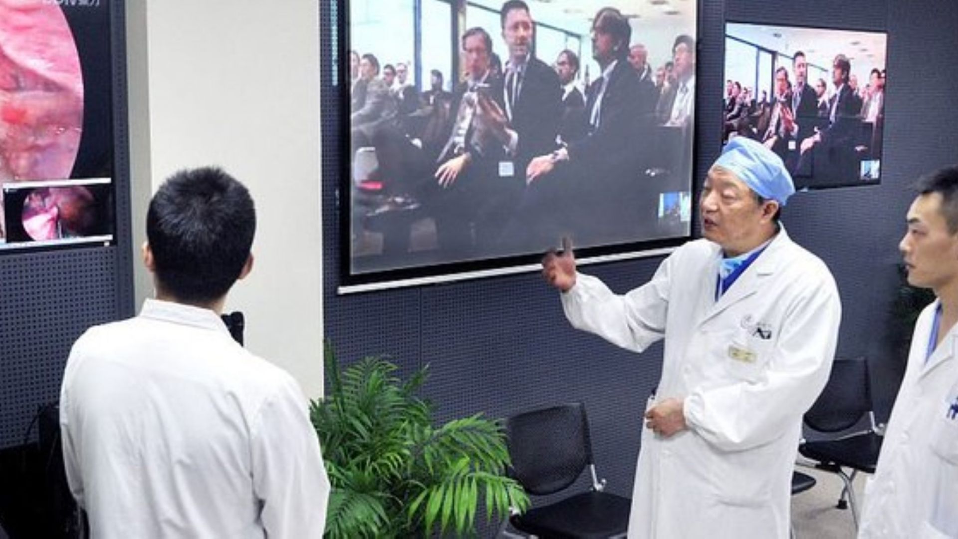 Китайски хирург изпълни първата в света мозъчна операция от разстояние