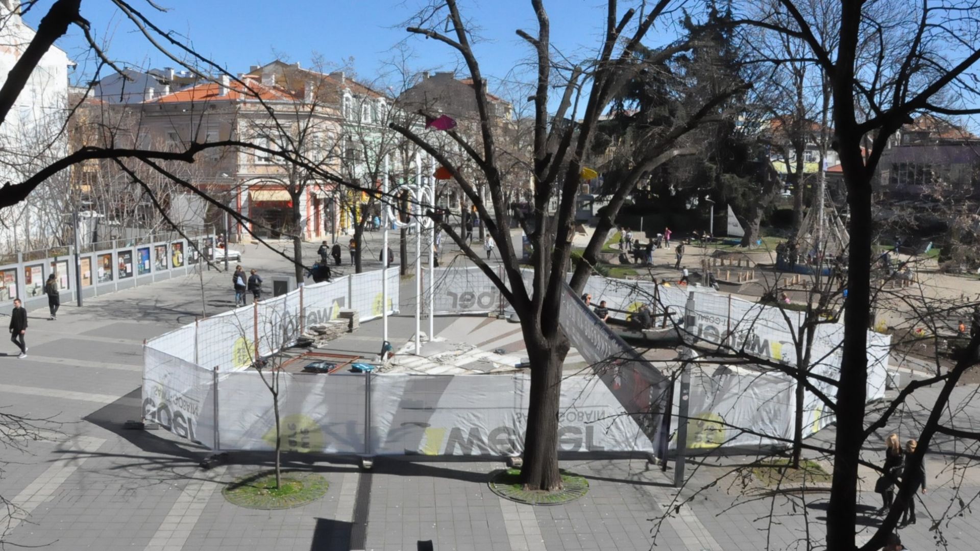 Община Бургас стартира благоустрояването на пространството около Часовника любимото