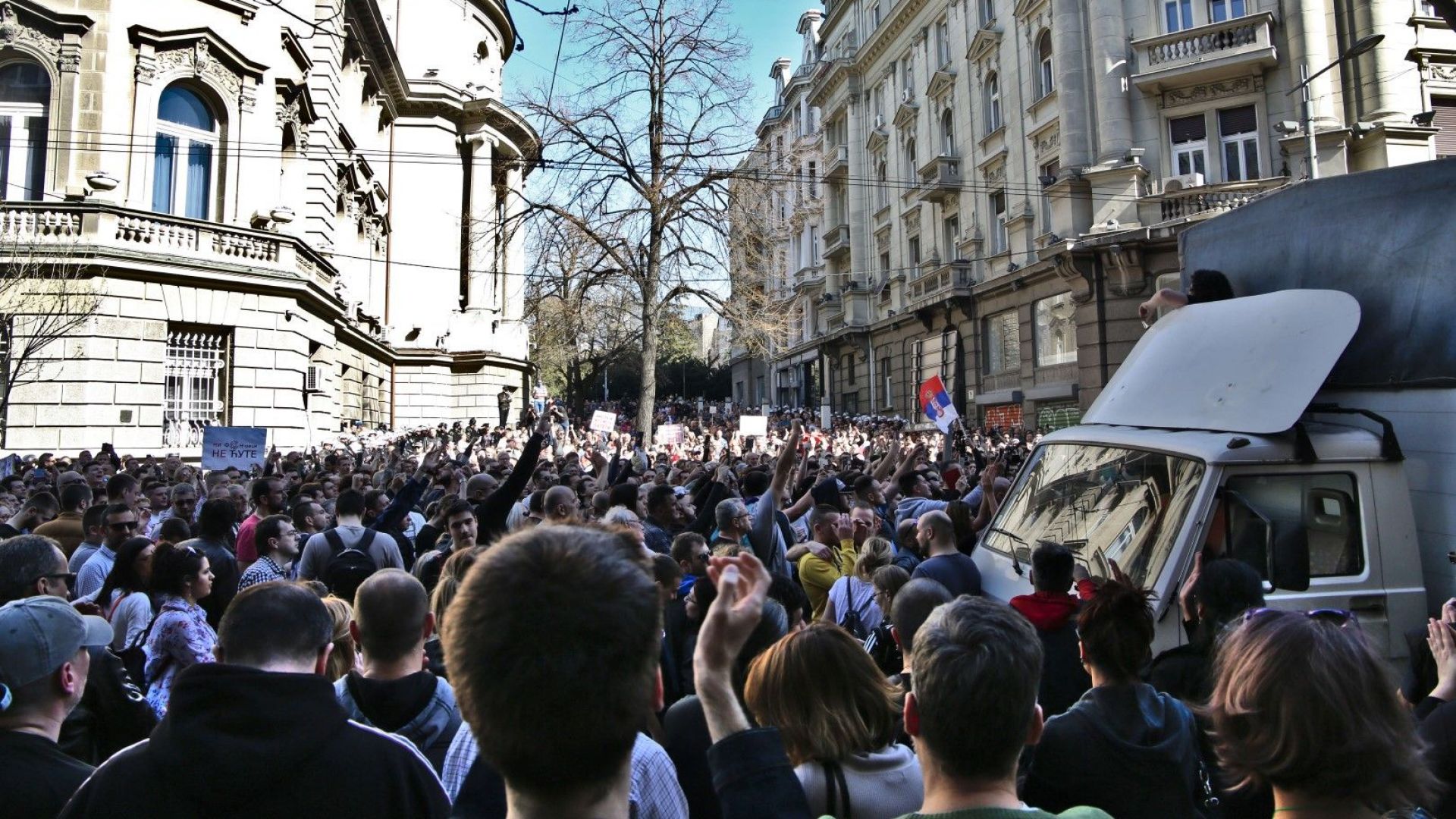Президентът на Сърбия Александър Вучич е поискал да бъдат освободени