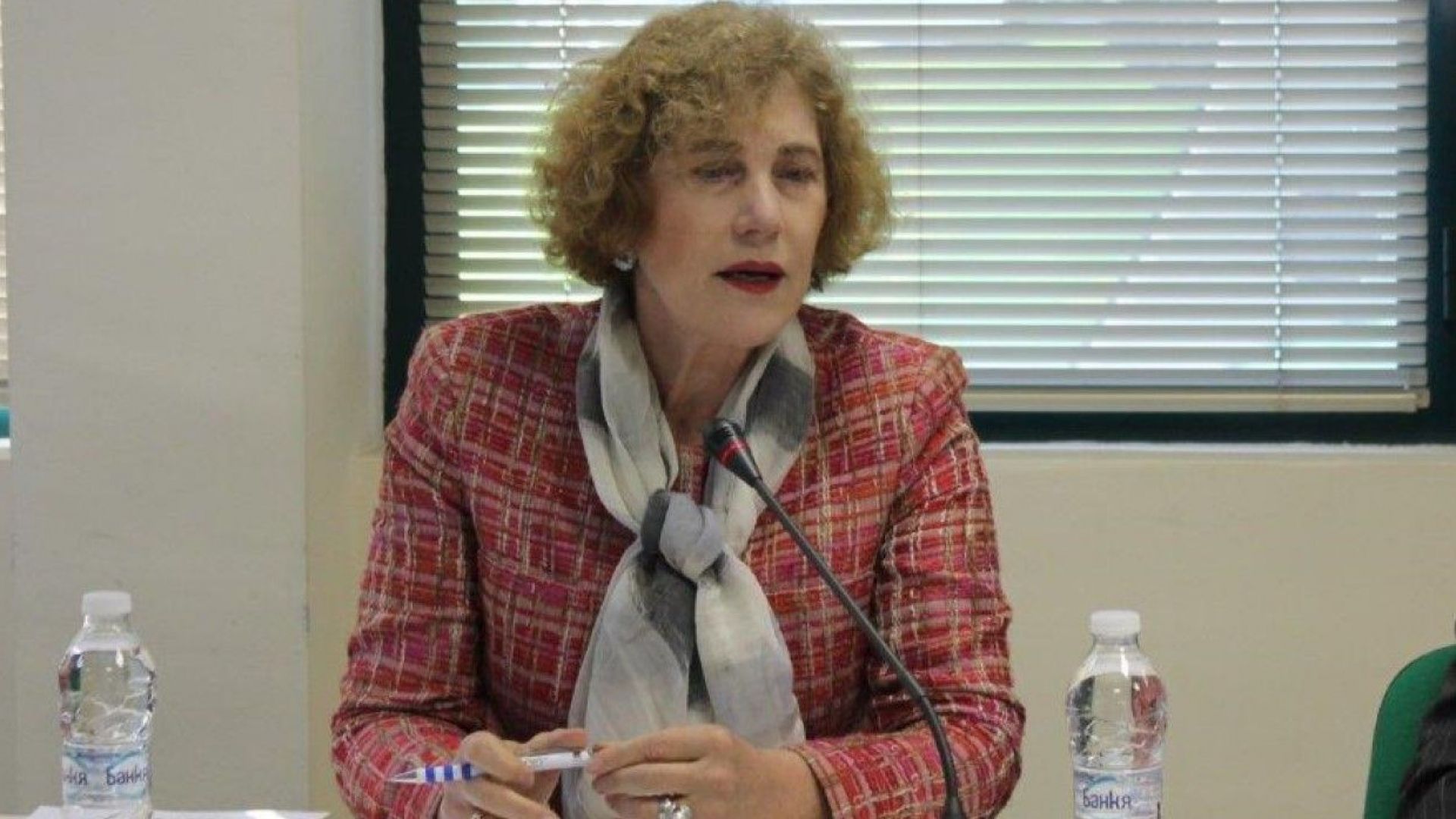 Шпионският скандал изглежда като такъв в очите на българите нашите