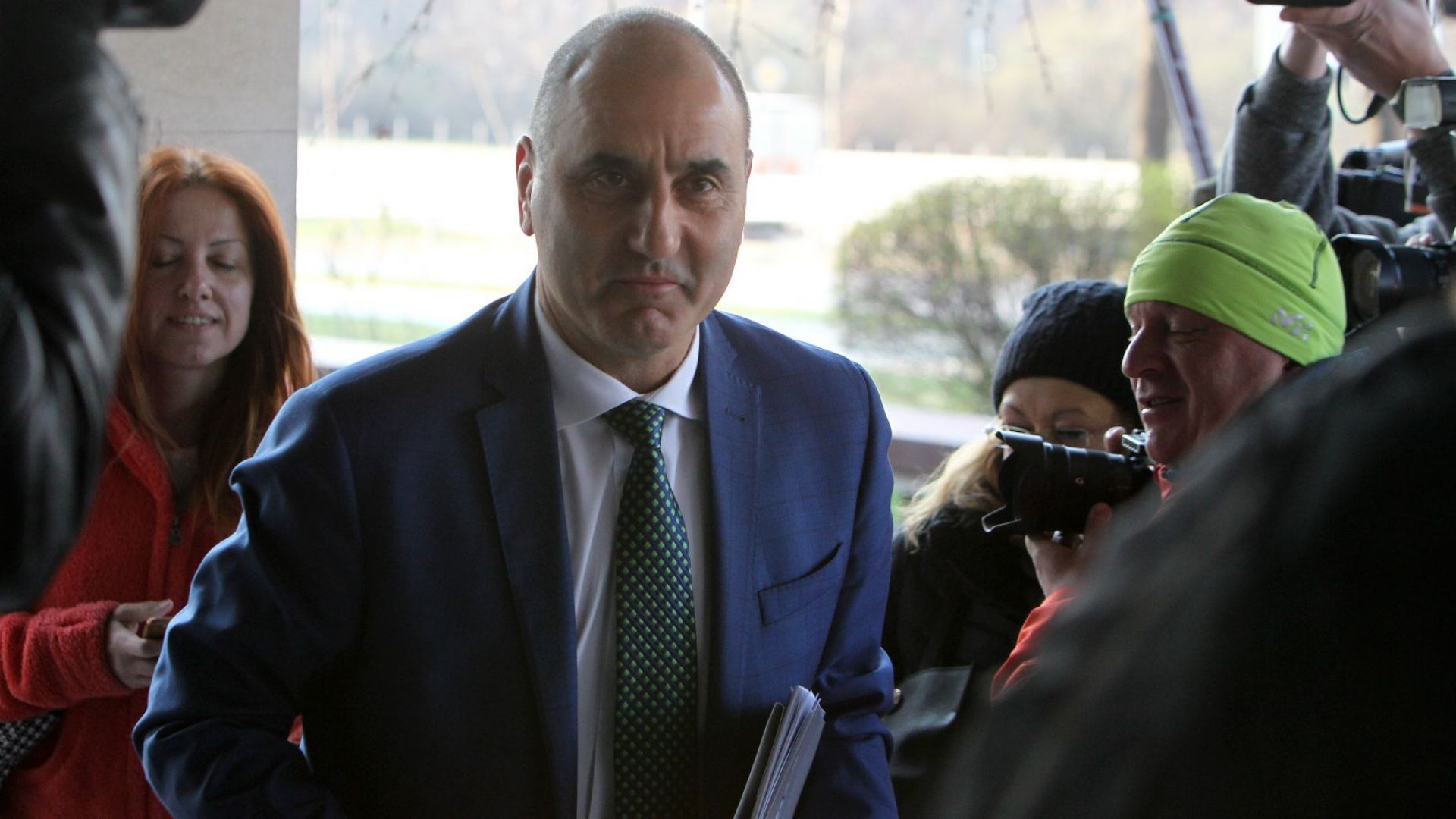 По повод извънпарламентарната комуникация която провежда от седмици насам Корнелия