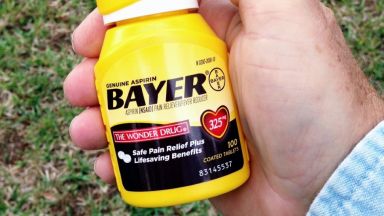 Акциите на Bayer рухнаха с 10% заради „Раундъп“ 