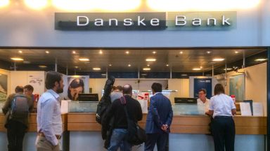 Клиенти съдят Danske Bank заради скандала с прането на руски пари