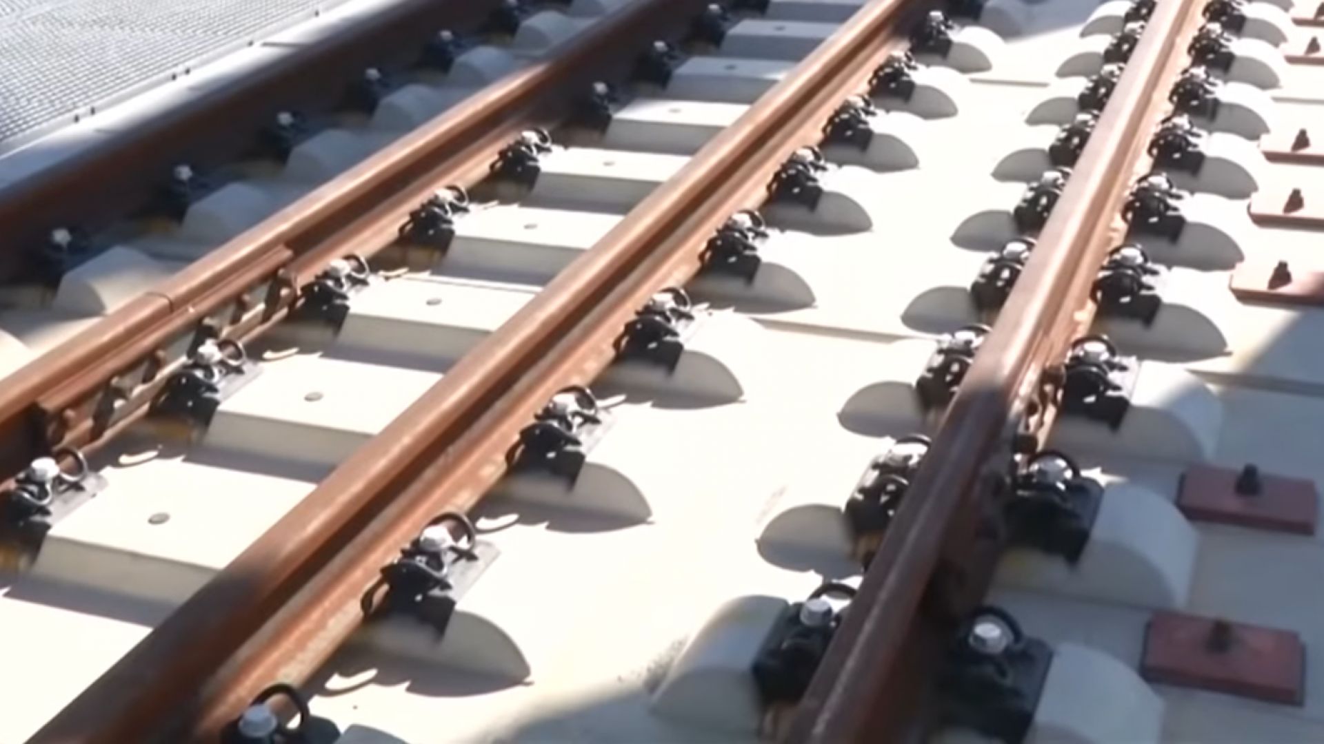 Руската бригада завърши работата по свързването на първия руско китайски мост